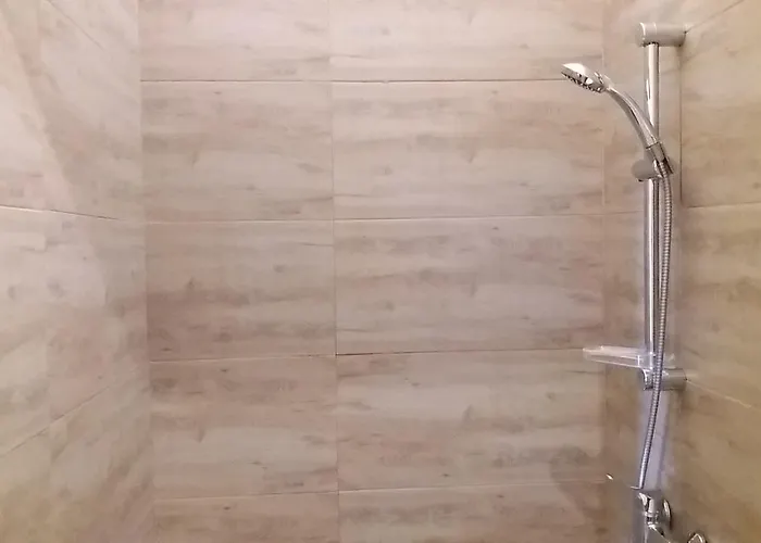 Konukevi Leonardo Brindisi